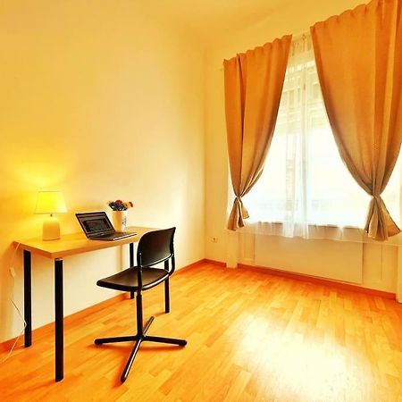 Central Spacious Flat ブダペスト エクステリア 写真